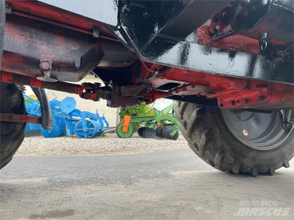 Belarus MTS 82 + FL Трактори
