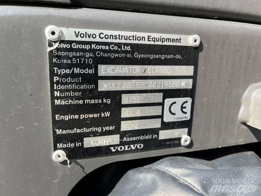 Volvo ECR88D Средни екскаватори 7т - 12т