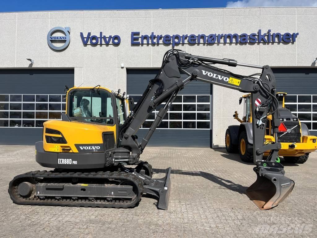 Volvo ECR88D Средни екскаватори 7т - 12т