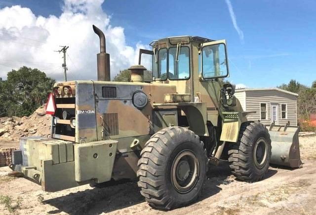 International M10 Колесни товарачи