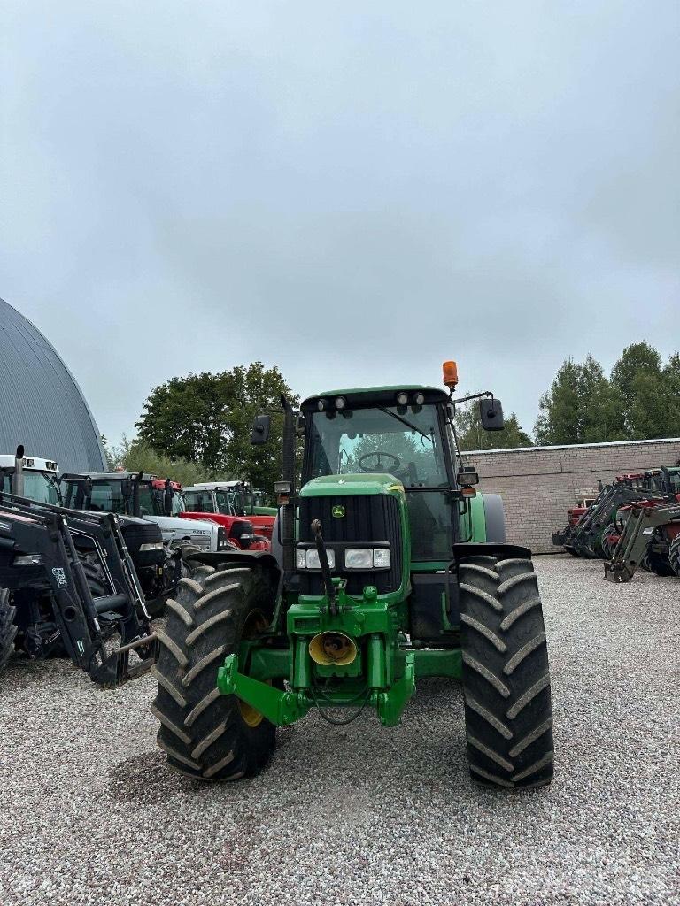 John Deere 6520 Трактори