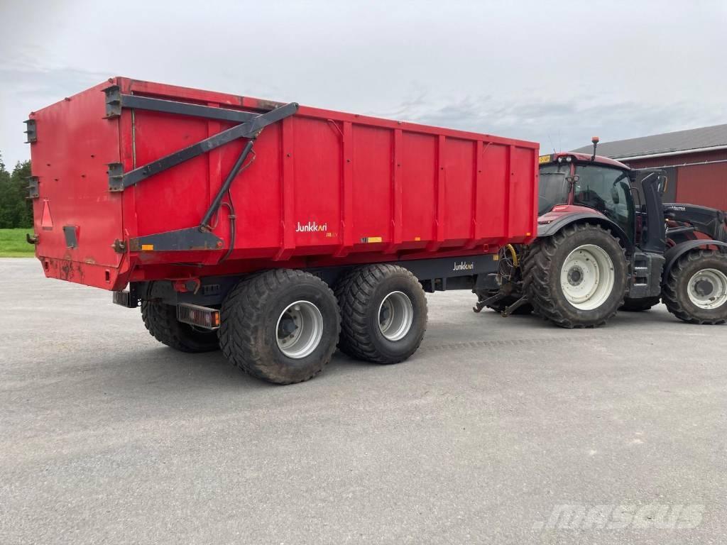 Junkkari J 18 Ремаркета самосвални