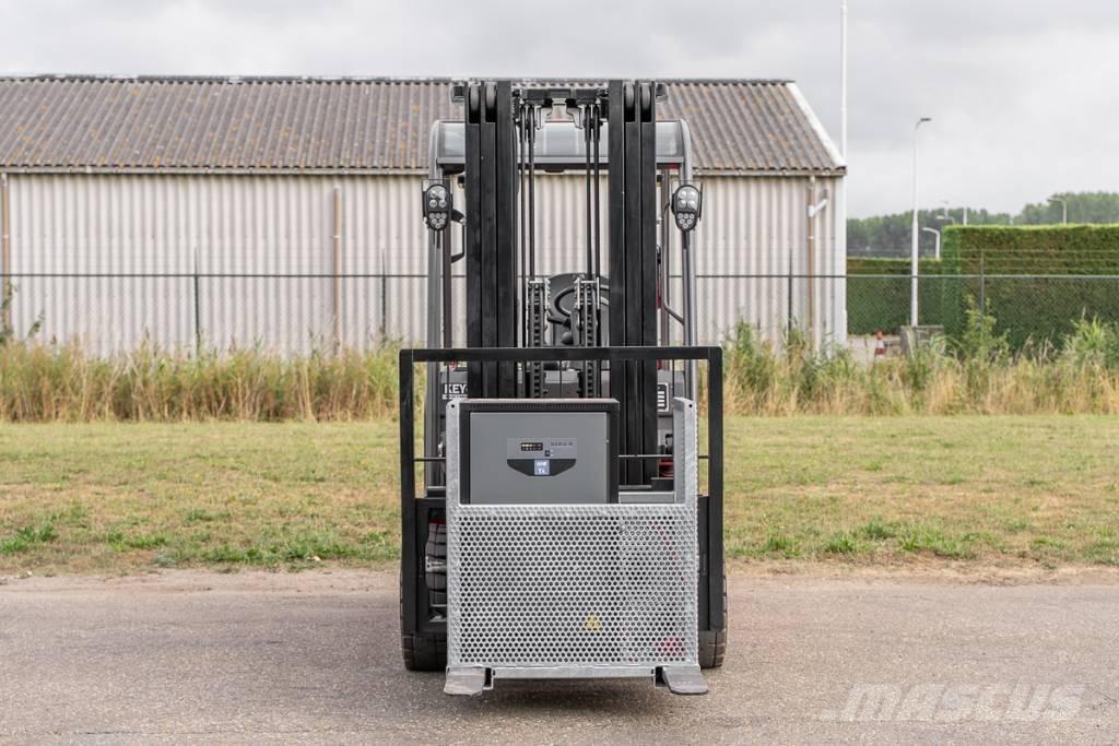 Manitou ME 430 Електрически вилични кари-повдигачи