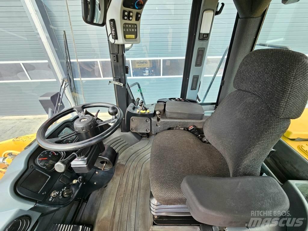 CAT 962 H Колесни товарачи