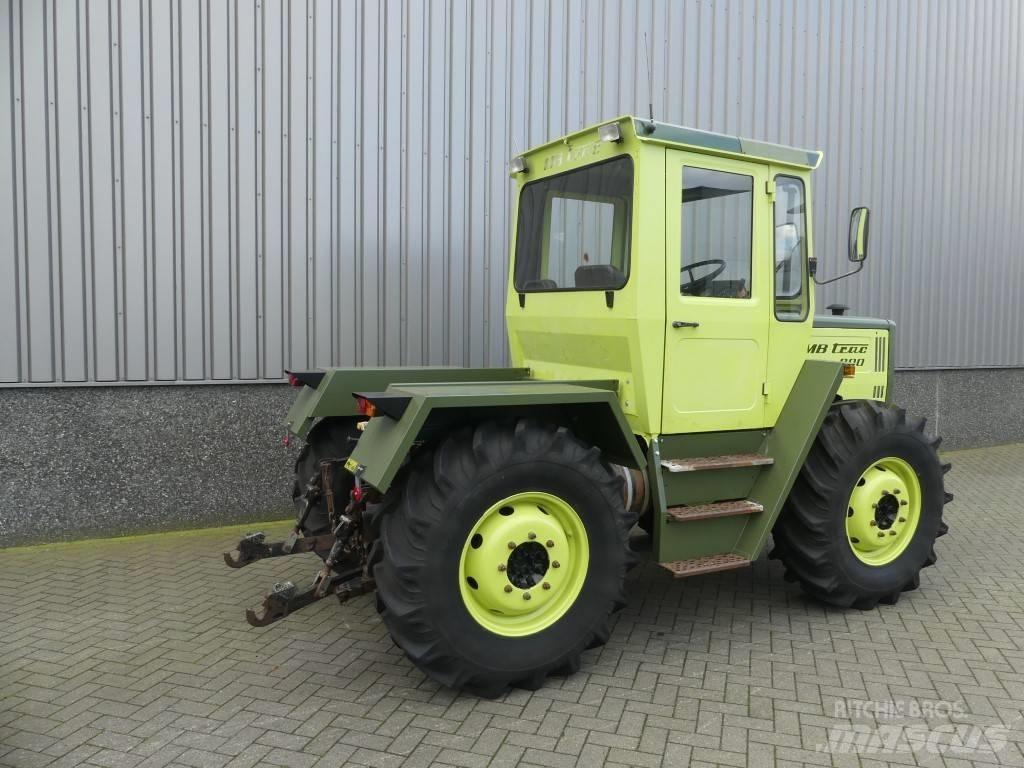 Mercedes-Benz 800 Трактори