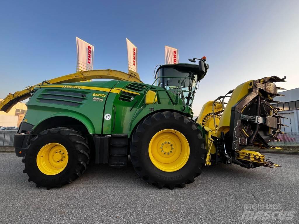 John Deere 8800 Самоходни фуражири