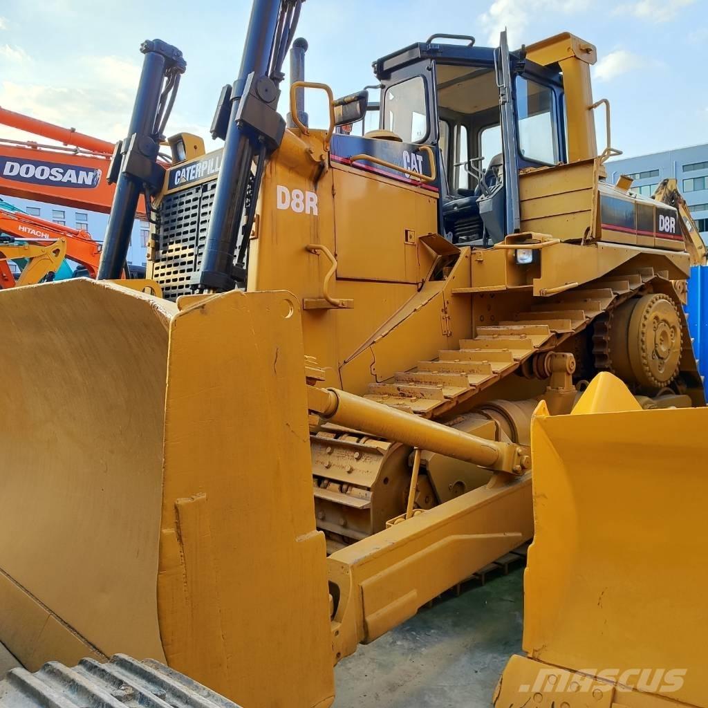 CAT D 8 R Верижни булдозери
