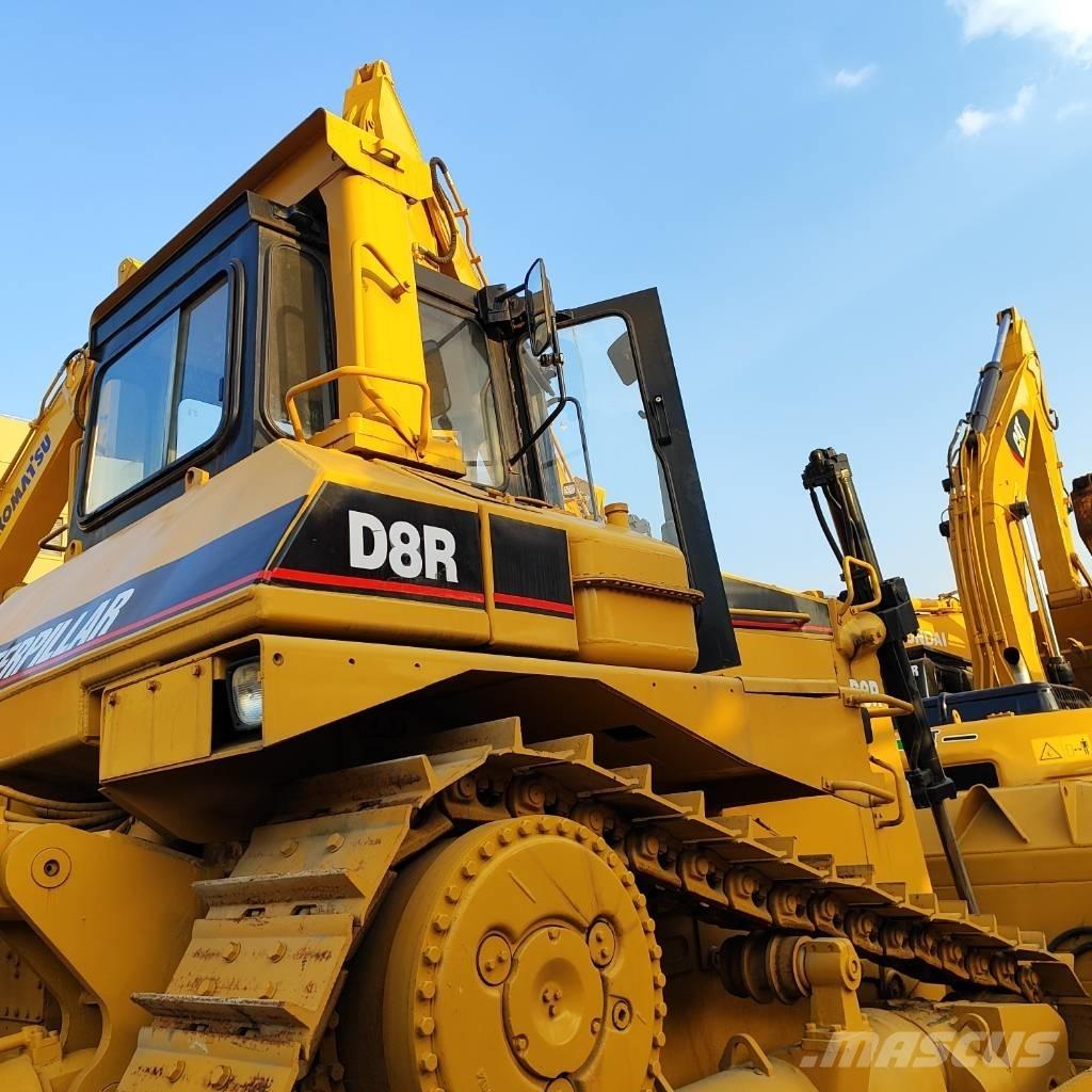 CAT D 8 R Верижни булдозери
