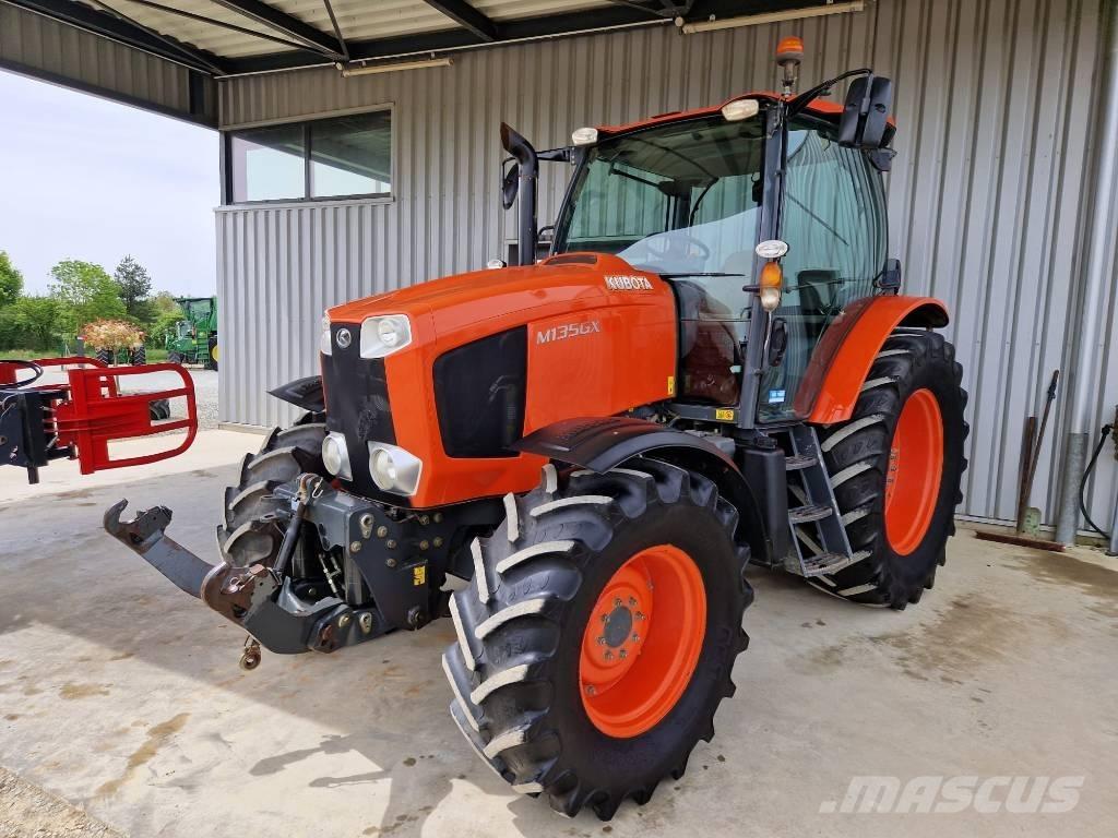 Kubota M 135 GX Трактори