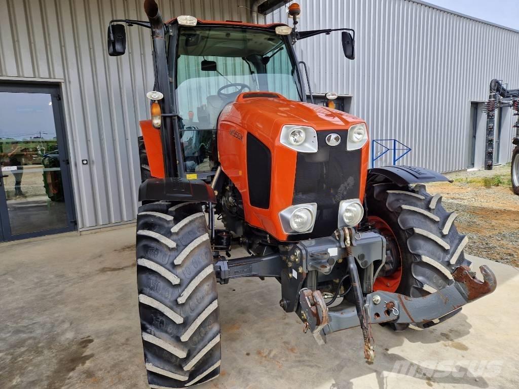 Kubota M 135 GX Трактори
