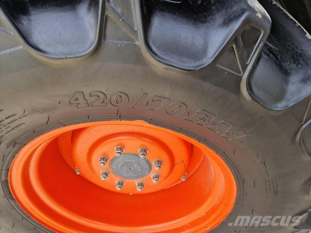 Kubota M 135 GX Трактори