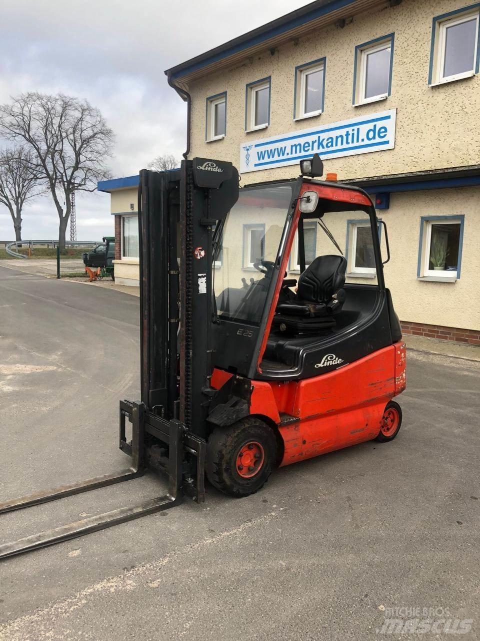 Linde E 25 Електрически вилични кари-повдигачи