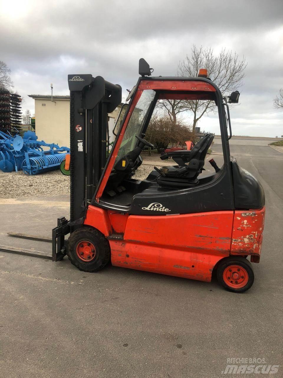 Linde E 25 Електрически вилични кари-повдигачи