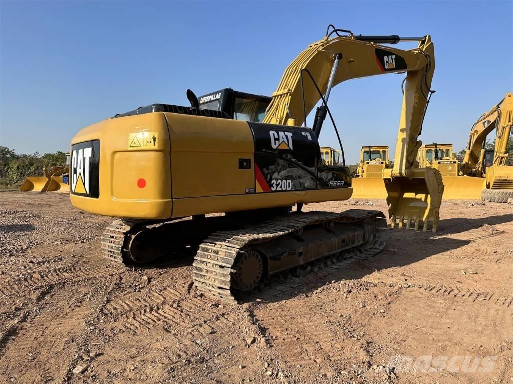 CAT 320 D Верижен екскаватор