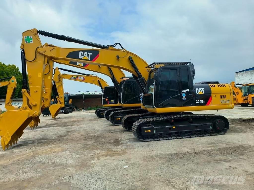 CAT 320 D Верижен екскаватор