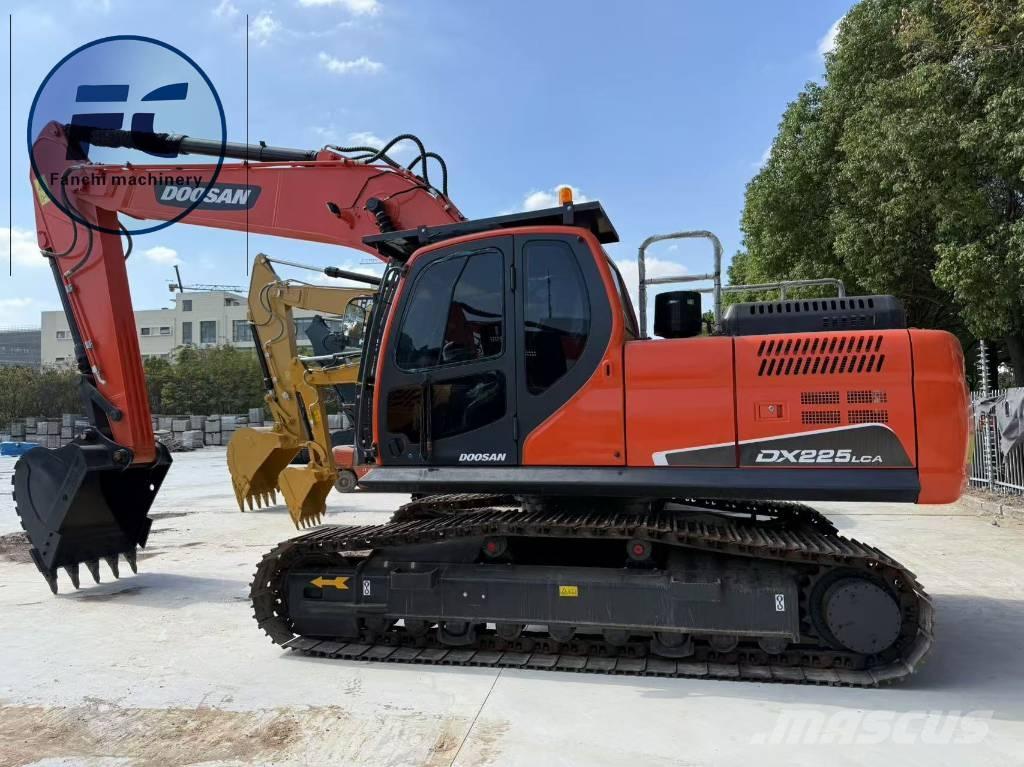 Doosan DX 225 LC Верижен екскаватор