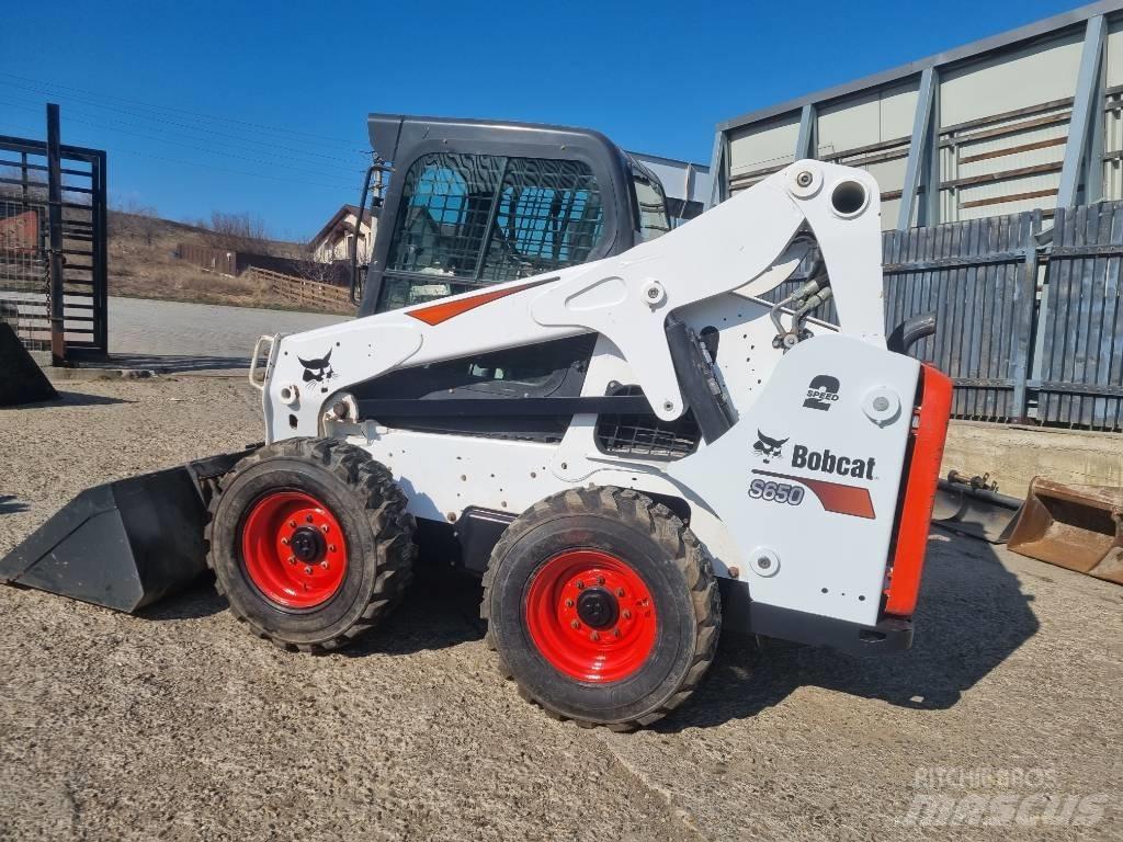 Bobcat 650S Мини товарачи
