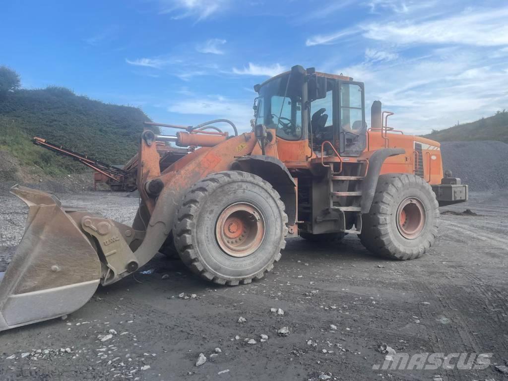 Doosan DL 400 Колесни товарачи