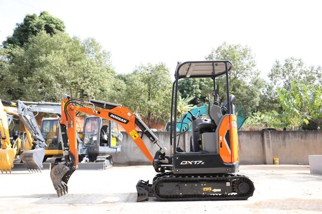 Doosan DX 17 Верижен екскаватор