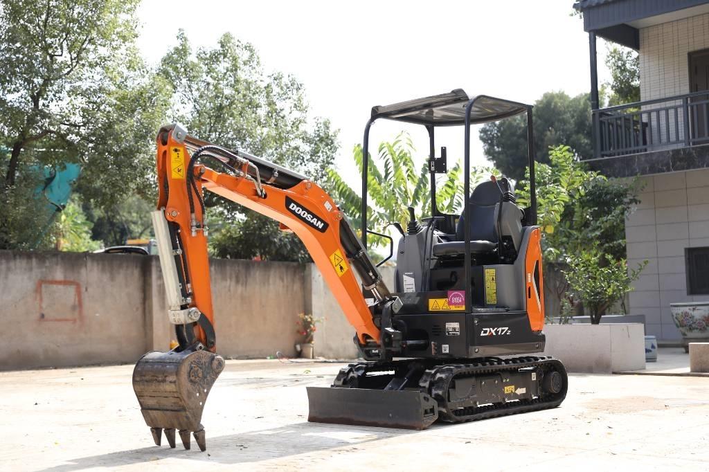 Doosan DX 17 Верижен екскаватор