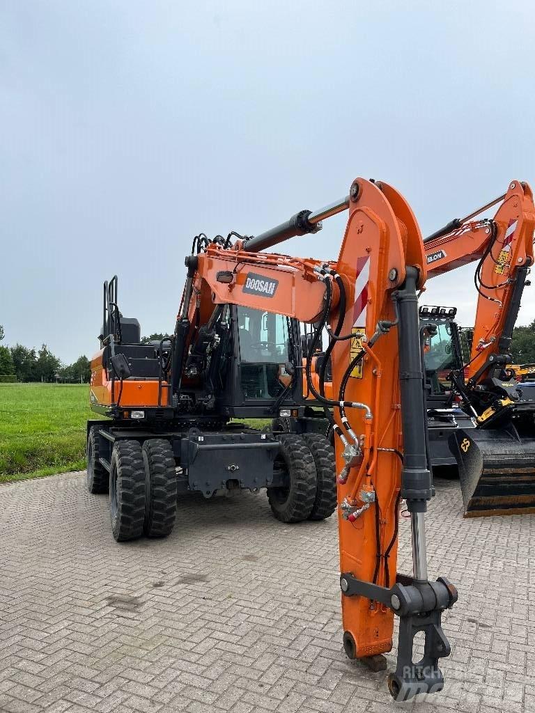 Develon DX140W-7 Колесни екскаватори