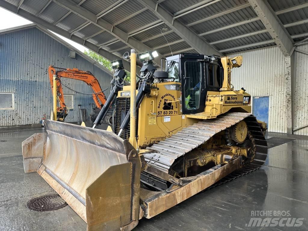 CAT D 6 T LGP Верижни булдозери
