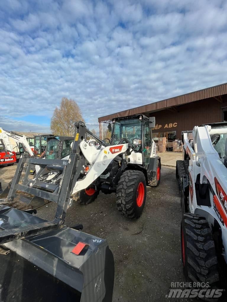 Bobcat L 85 Челни товарачи и багери