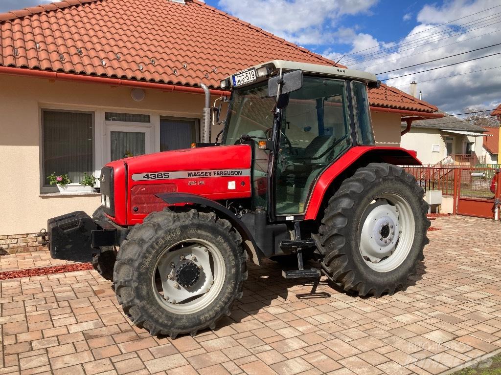 Massey Ferguson 4365 Трактори