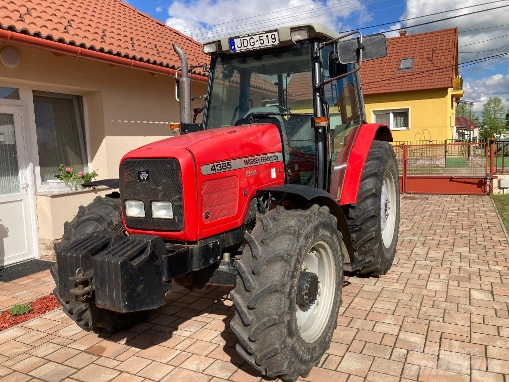 Massey Ferguson 4365 Трактори
