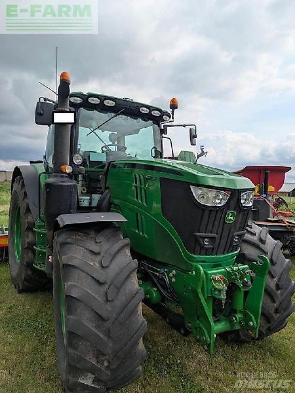 John Deere 6215 r Трактори