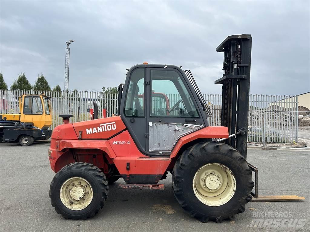 Manitou M26-4 Камиони за херавни местности
