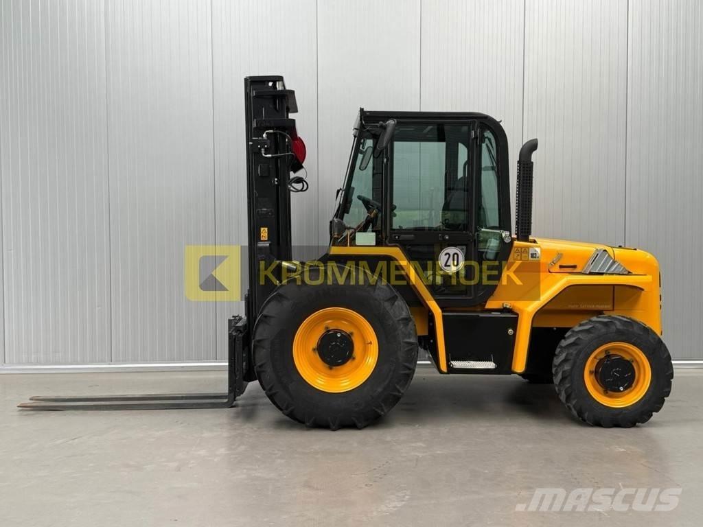 JCB 940 Камиони за херавни местности