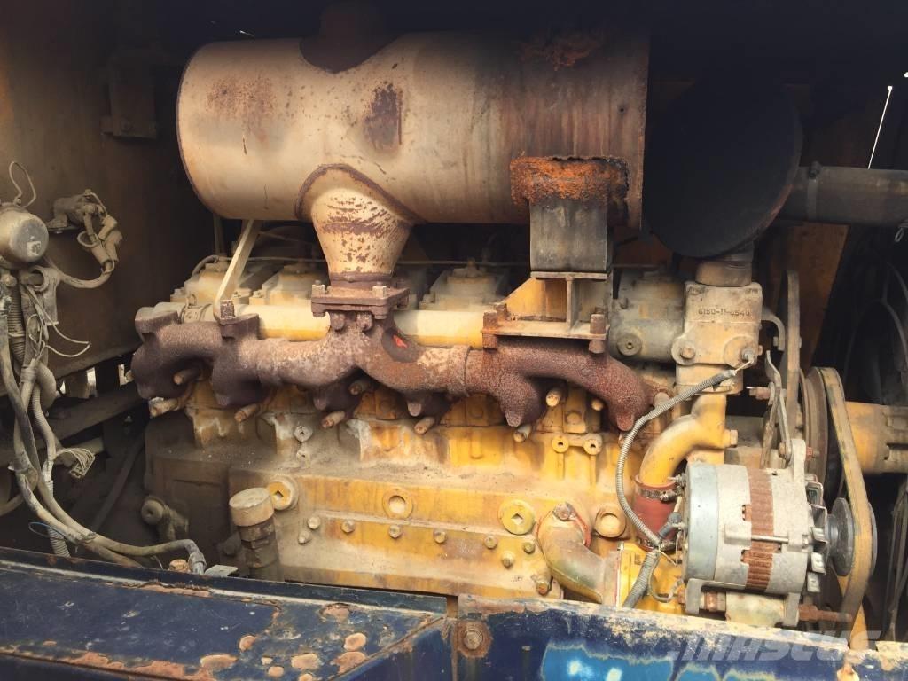 Komatsu GD 511 A Грейдери