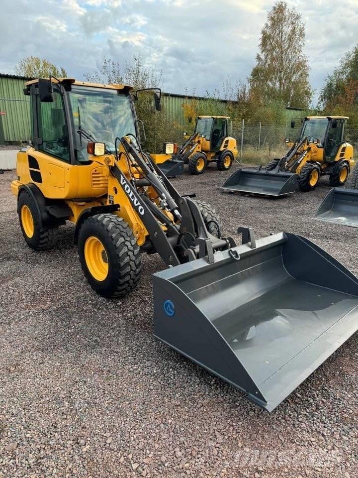 Volvo L 25 F Колесни товарачи