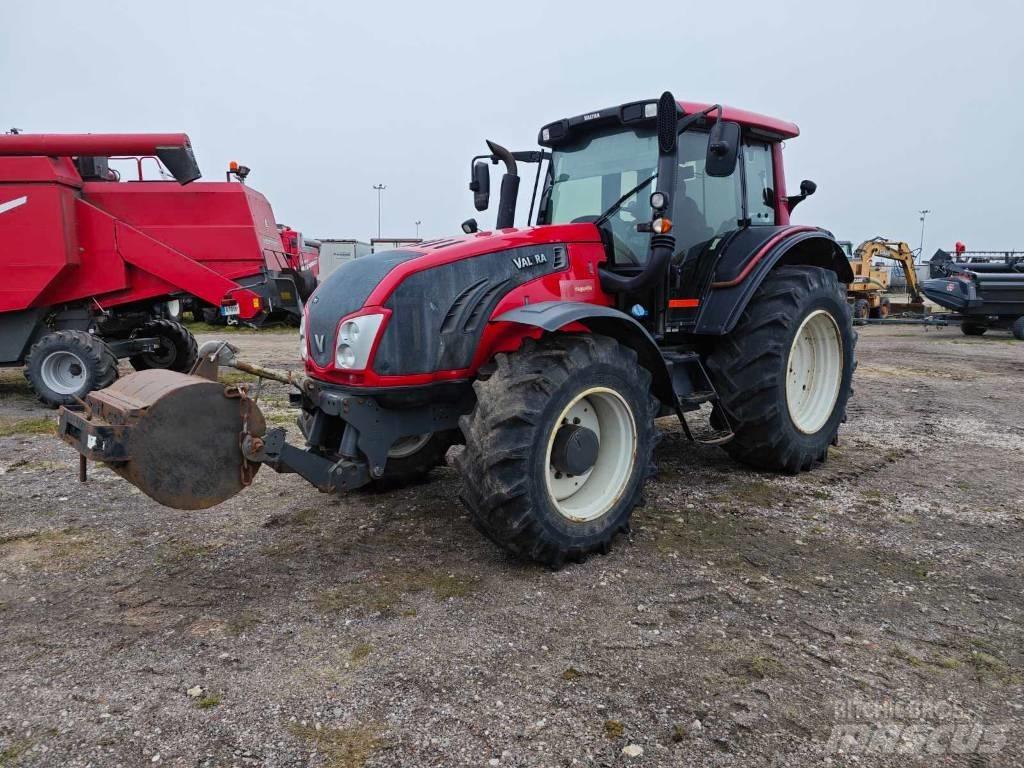 Valtra T 193 Трактори