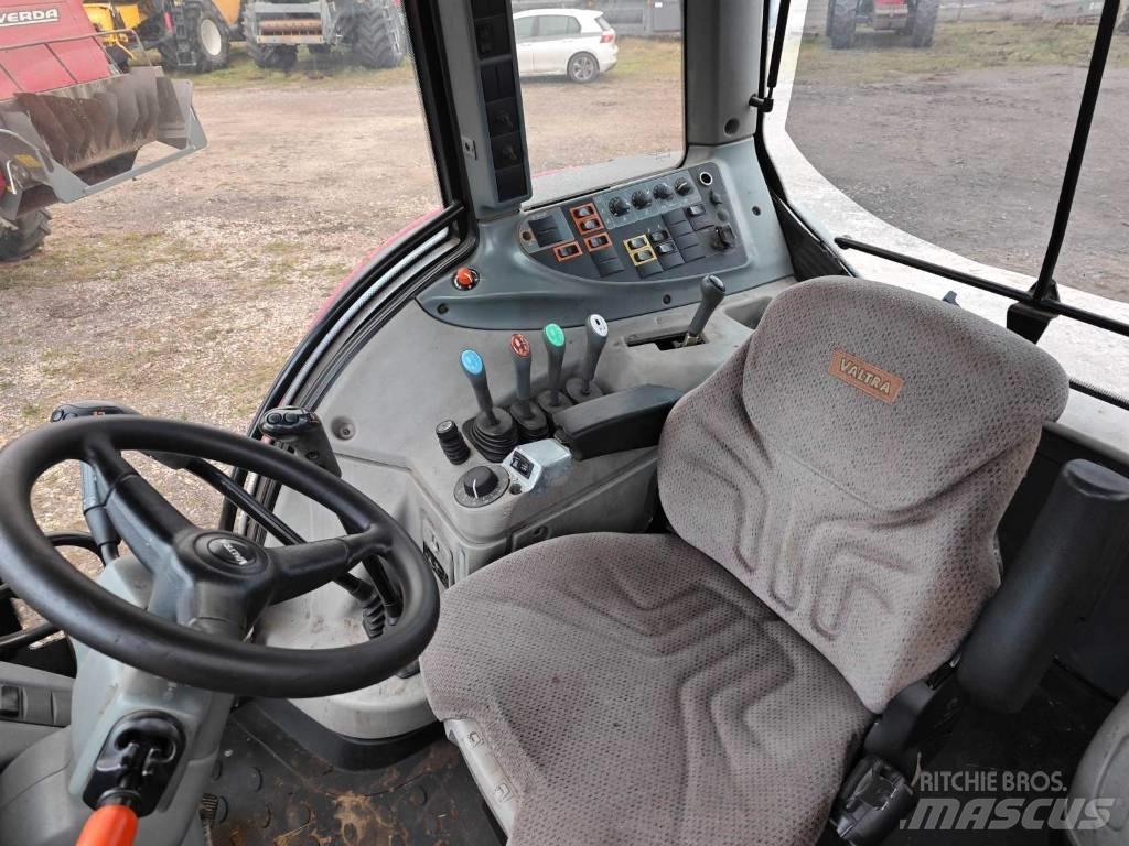 Valtra T 193 Трактори