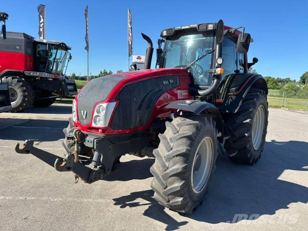 Valtra T 193 Трактори