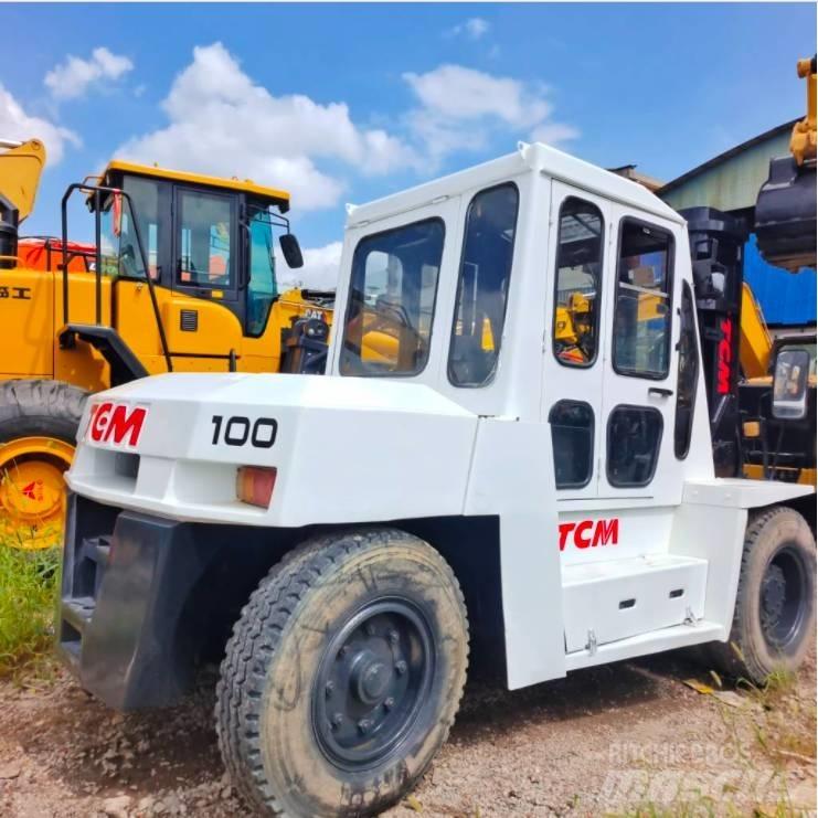 TCM FD 100 Дизелови камиони