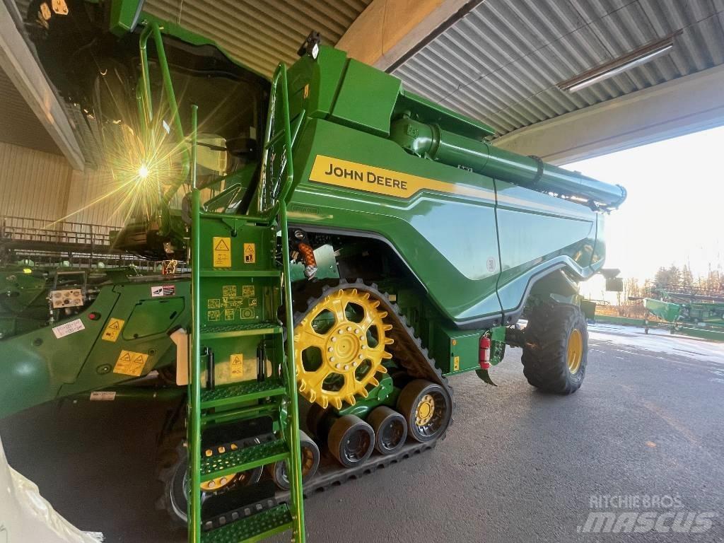 John Deere X9 1100 Комбайни