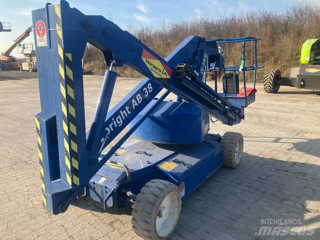 UpRight AB38N Съчленени стрелови подемници