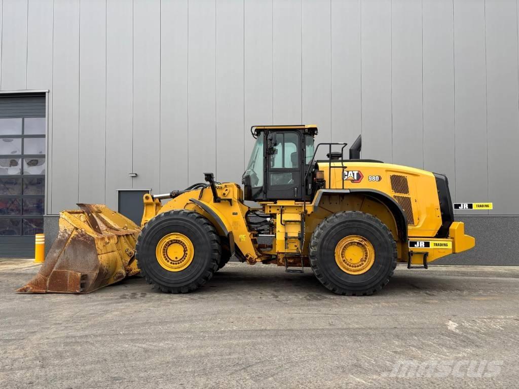 CAT 980 Колесни товарачи