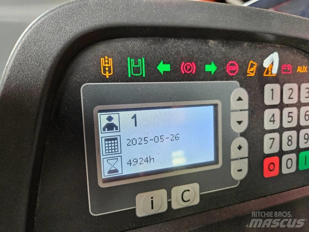BT RR E 160 Ретрак/ Високоповдигач с изместване на вилката напред