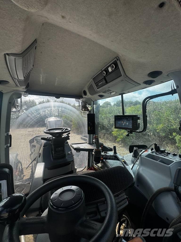 Valtra T 235 Direct Трактори