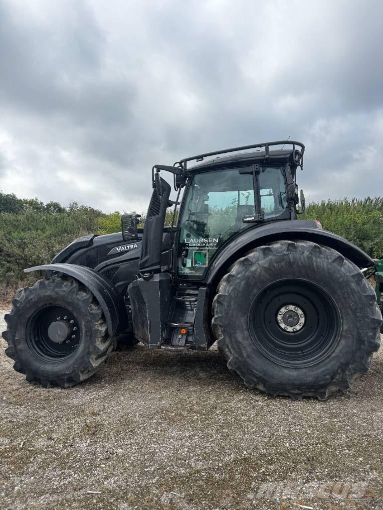 Valtra T 235 Direct Трактори