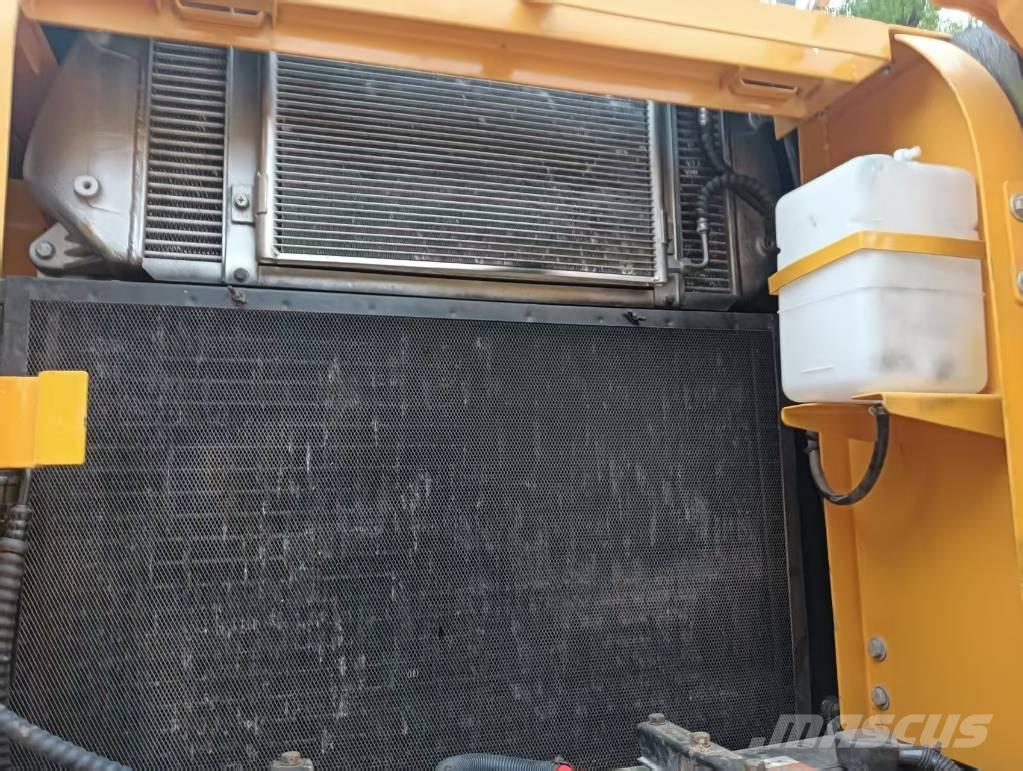 Hyundai 220 LC-9T Верижен екскаватор