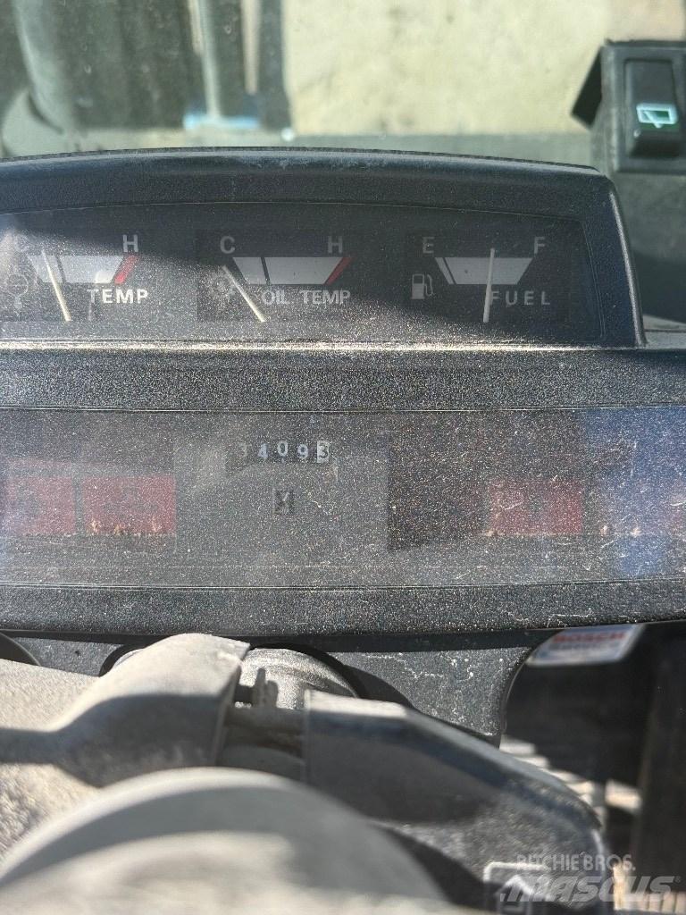 Mitsubishi FD 25 Дизелови камиони