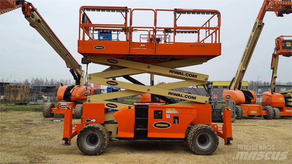 JLG 3394RT Ножични работни платформи