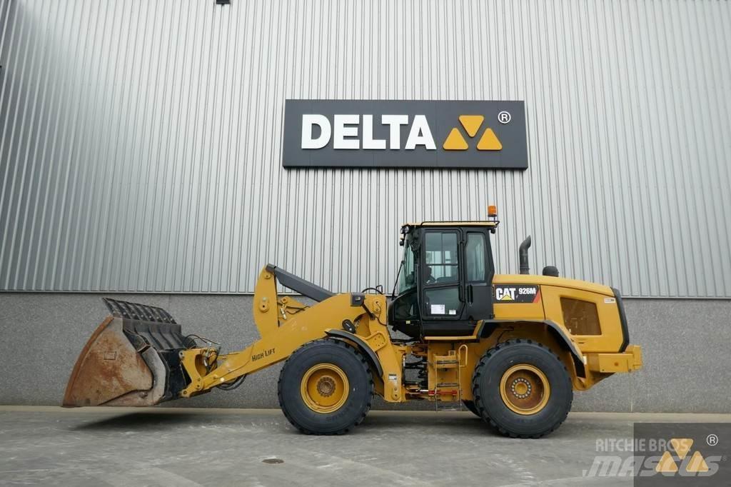CAT 926M Колесни товарачи
