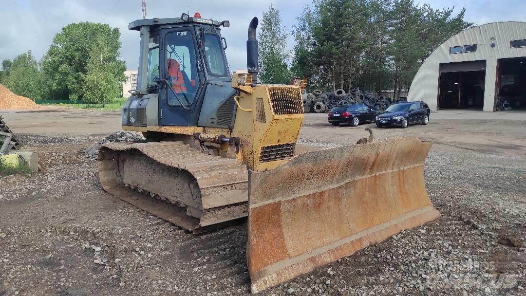 Komatsu D41P-6 Верижни булдозери
