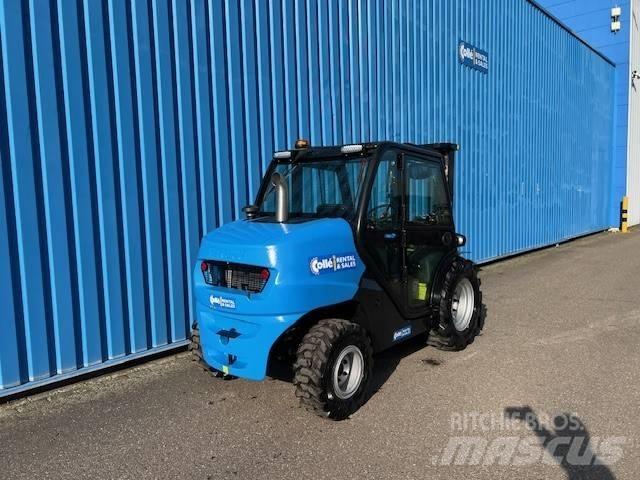 Manitou MC25-4 Телескопични товарачи